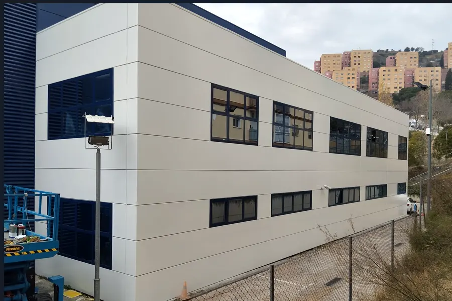 Pintura de naves industriales en Cornellà de Llobregat