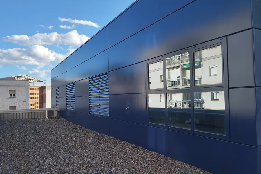 Pintura de naves industriales en Mollet del Vallès